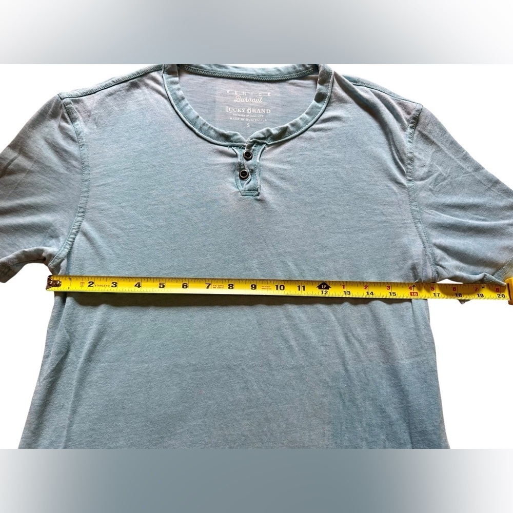 Lucky Brand
Short Sleeve Button Notch Neck Venice Burnout T-Shirt Mens Size S/P - Picture 5 of 10